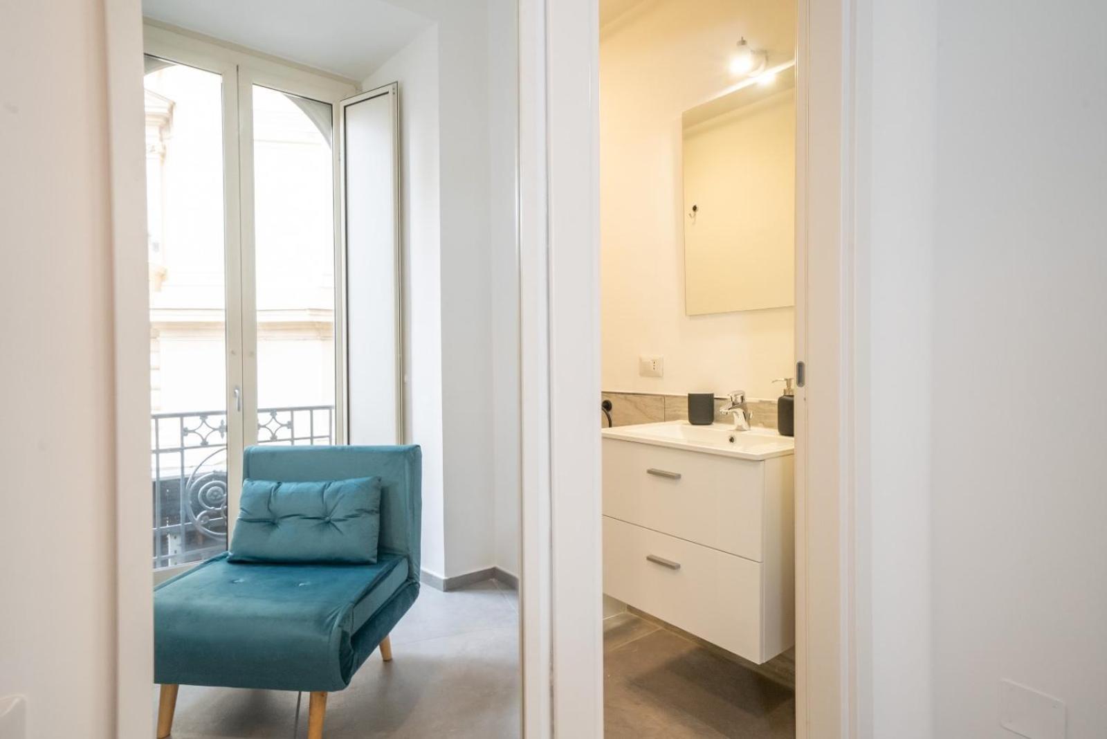 Bovio Boutique Studio Apartment Napoli Bagian luar foto