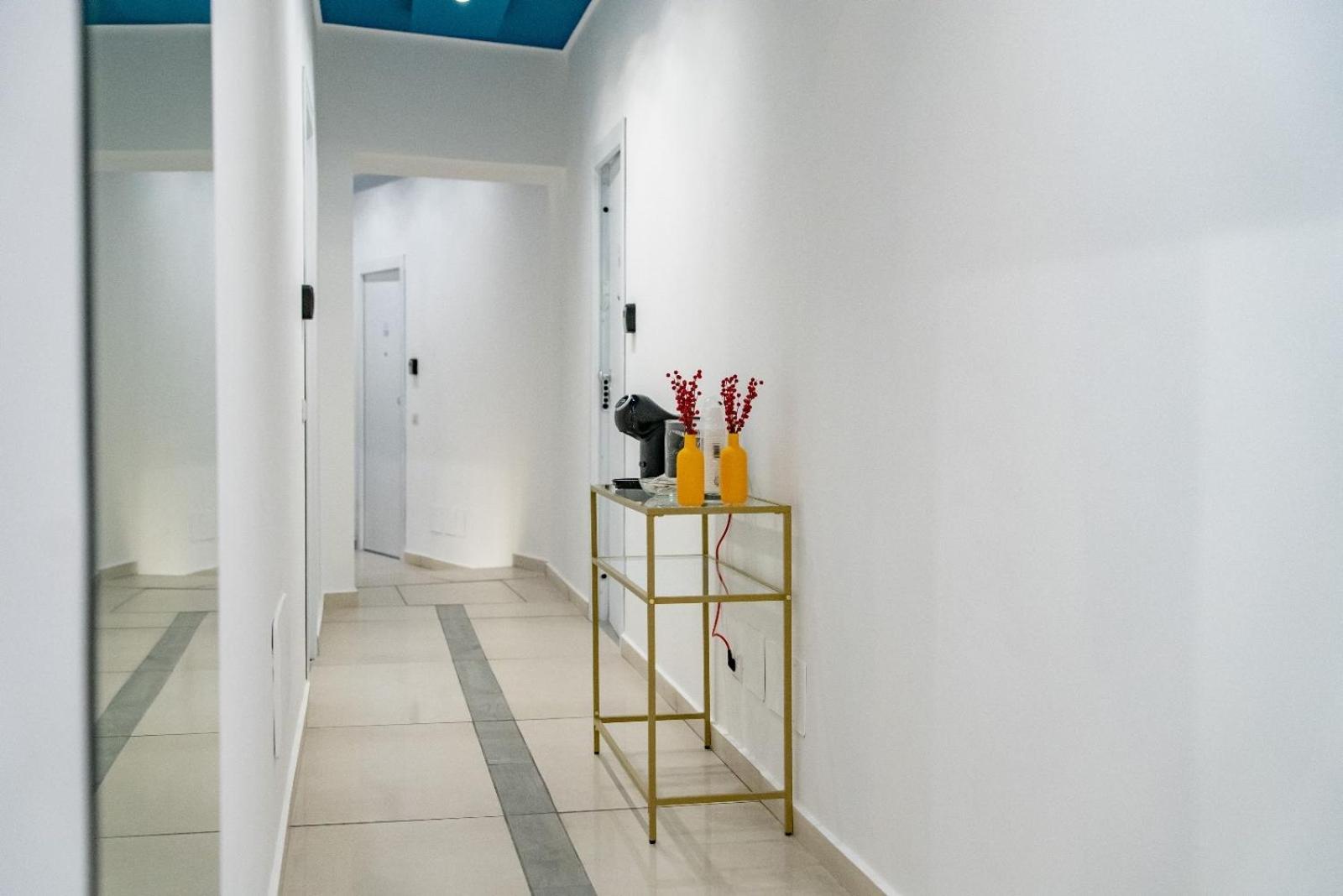 Bovio Boutique Studio Apartment Napoli Bagian luar foto